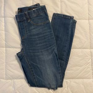 Judy Blue Pull on Jeggings